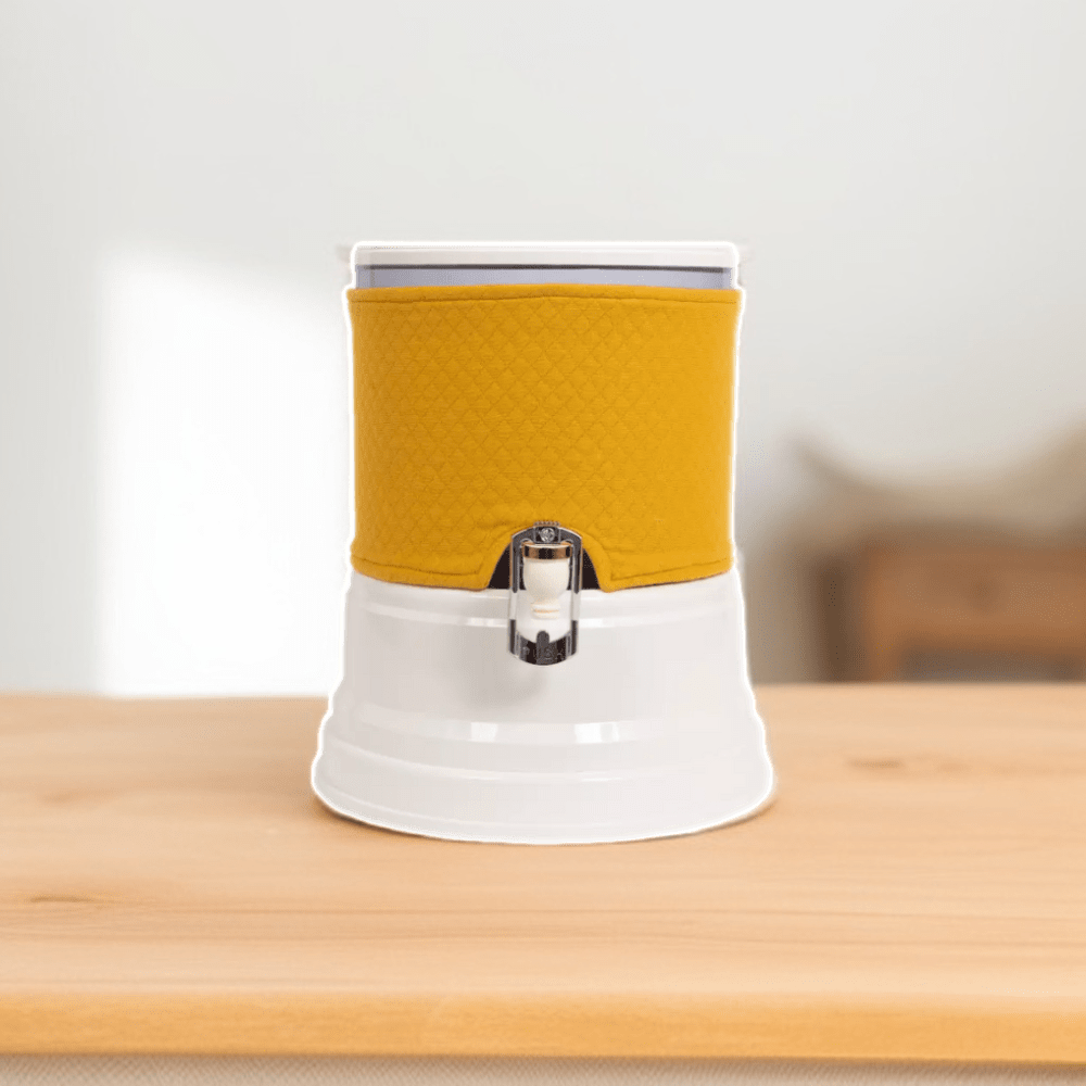 EVA UNITED LTD onderste plastic tankdeksels 12 liter Onderste tankdeksel - Eva Fountain 12 liter - plastic tank - kleur - geel