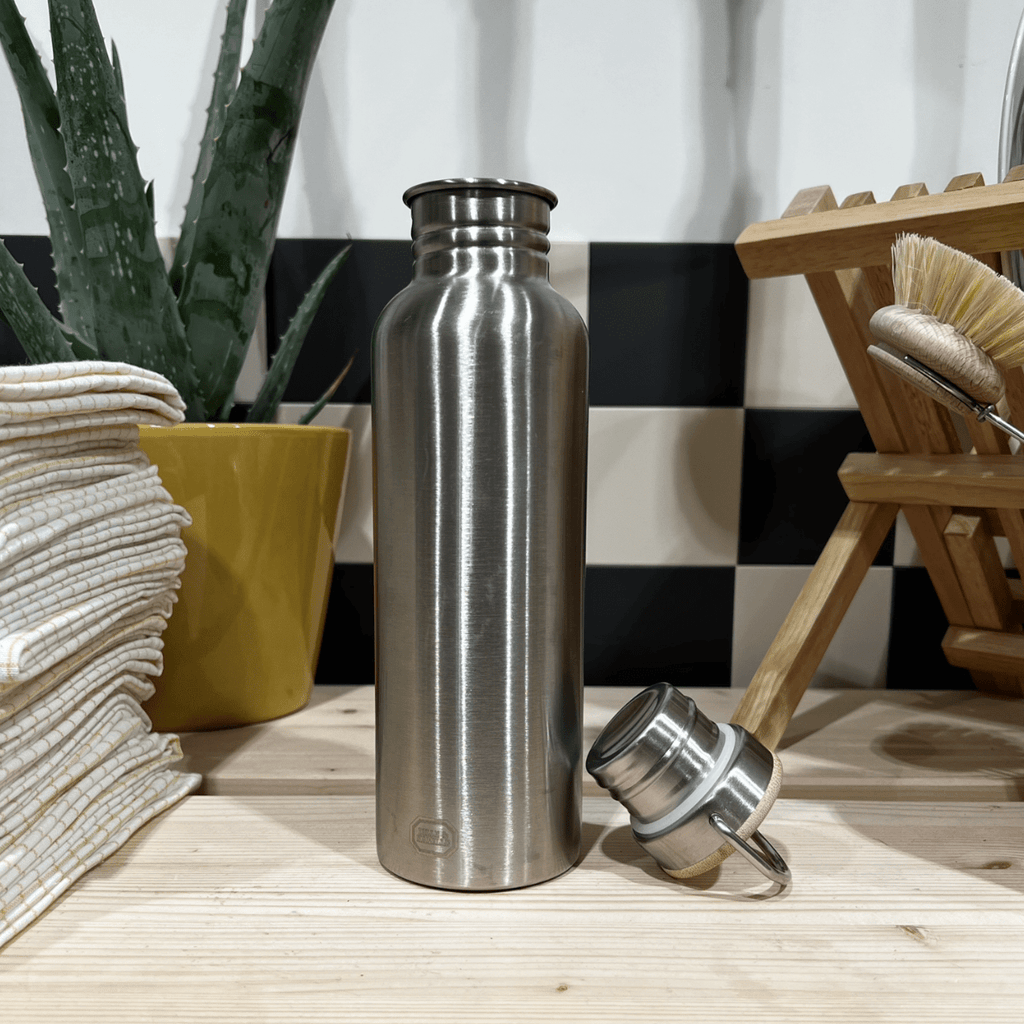 fontaine a gravite gourde inox Bouteille inox 800ml - Bouchon en bambou,  poignée de transport