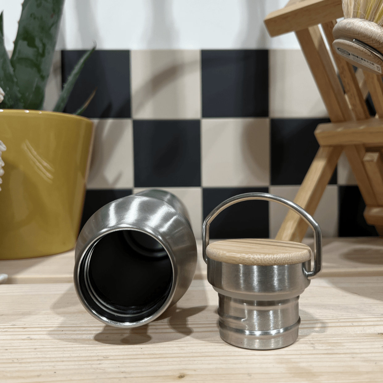 fontaine a gravite gourde inox Bouteille inox 800ml - Bouchon en bambou,  poignée de transport